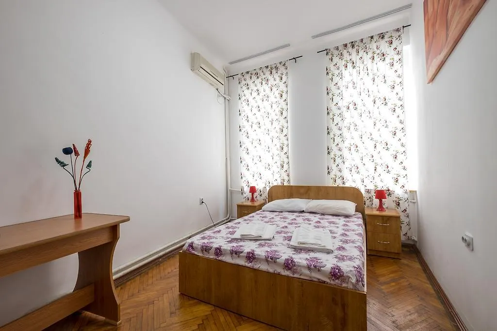 בוקרשט Puzzle Hostel
