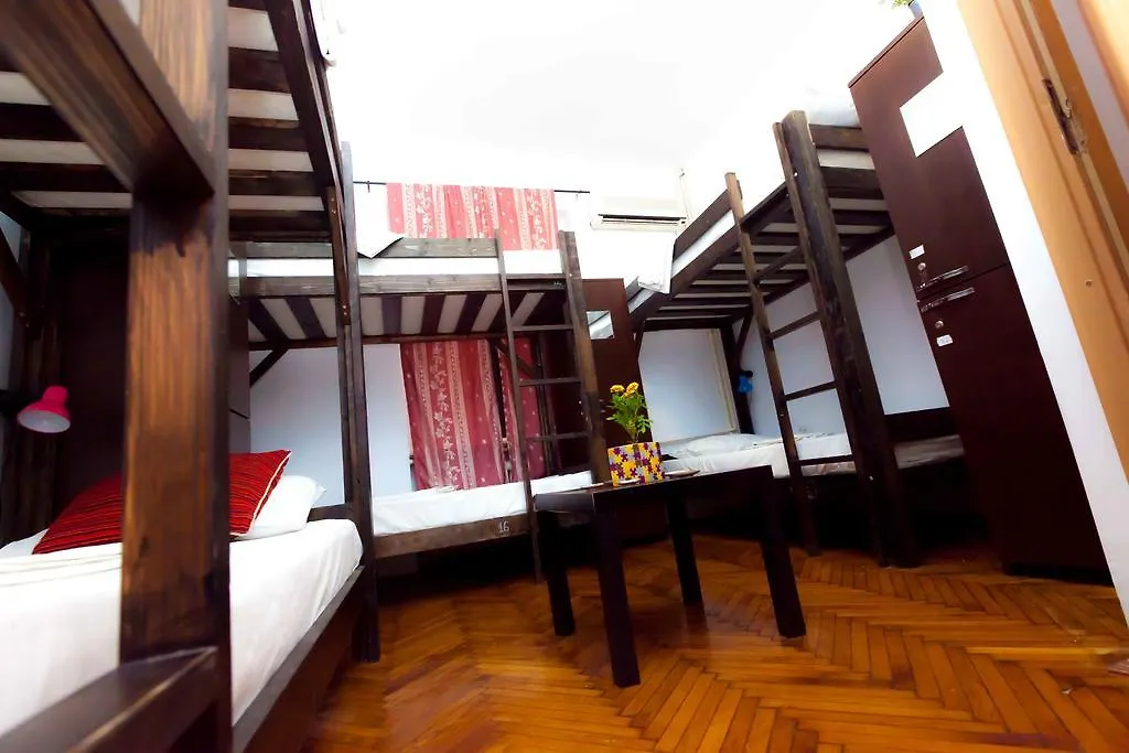בוקרשט Puzzle Hostel